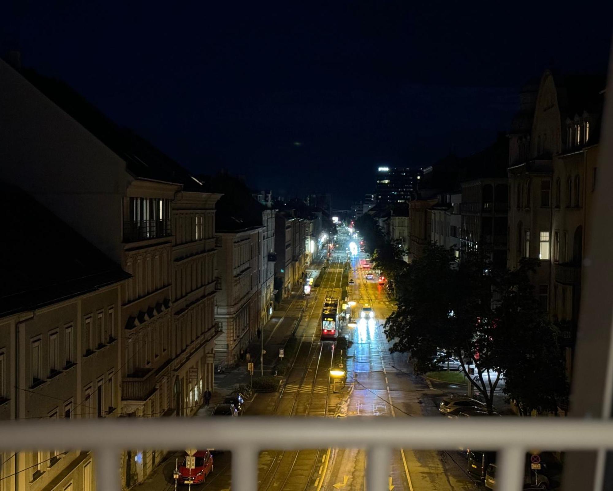 Modernes Apartment Im Zentrum Von Graz Esterno foto